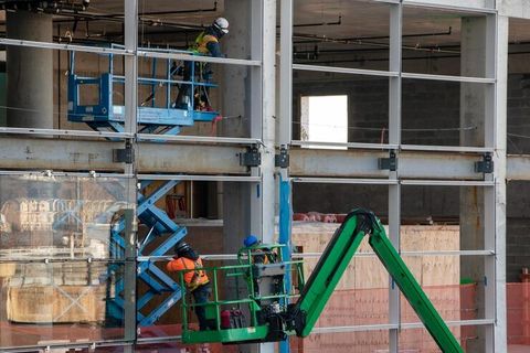 Explore Modern Hydraulic Lift Benefits: Guide to New Technology